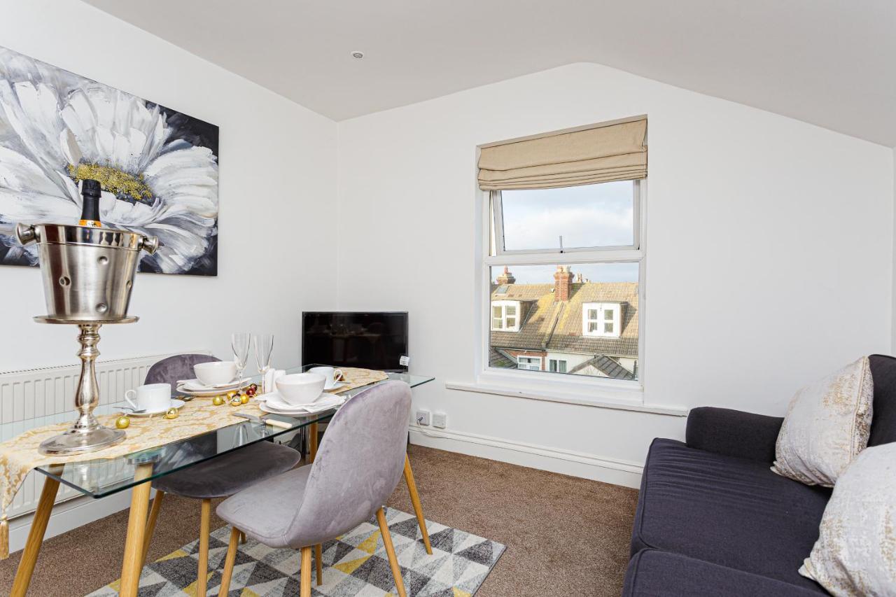 Luxury Granada Apartments - 1 & 2 Bed Flats W Free Parking Perfect For Contractors, Students Near The Beach Portsmouth Zewnętrze zdjęcie