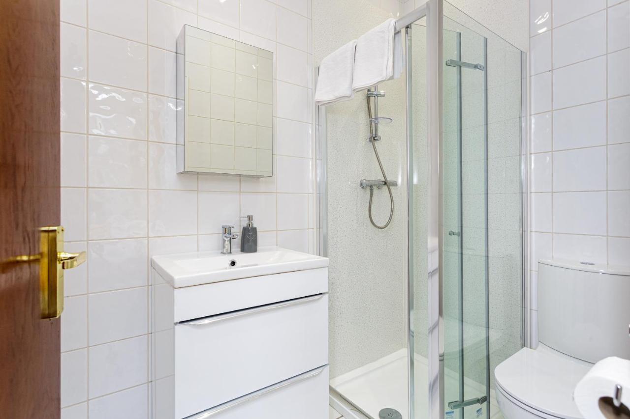 Luxury Granada Apartments - 1 & 2 Bed Flats W Free Parking Perfect For Contractors, Students Near The Beach Portsmouth Pokój zdjęcie